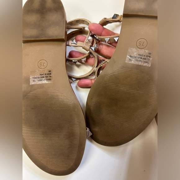 Steve Madden Travel Tan - Picture 6 of 6